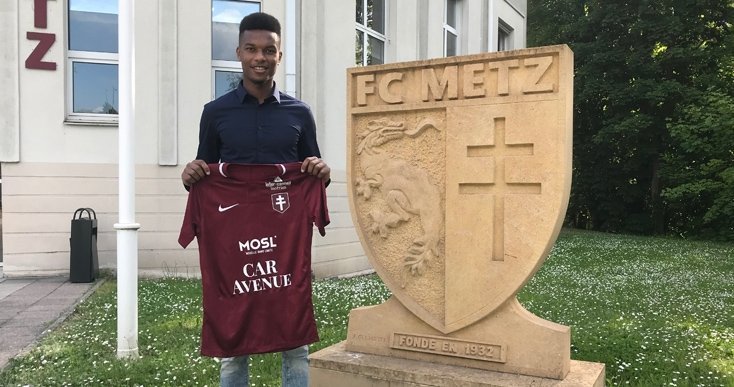 Raouf Mroivili, Raouf Mroivili signe son premier contrat pro avec le FC Metz, Comoros Football 269 | Portail du football des Comores