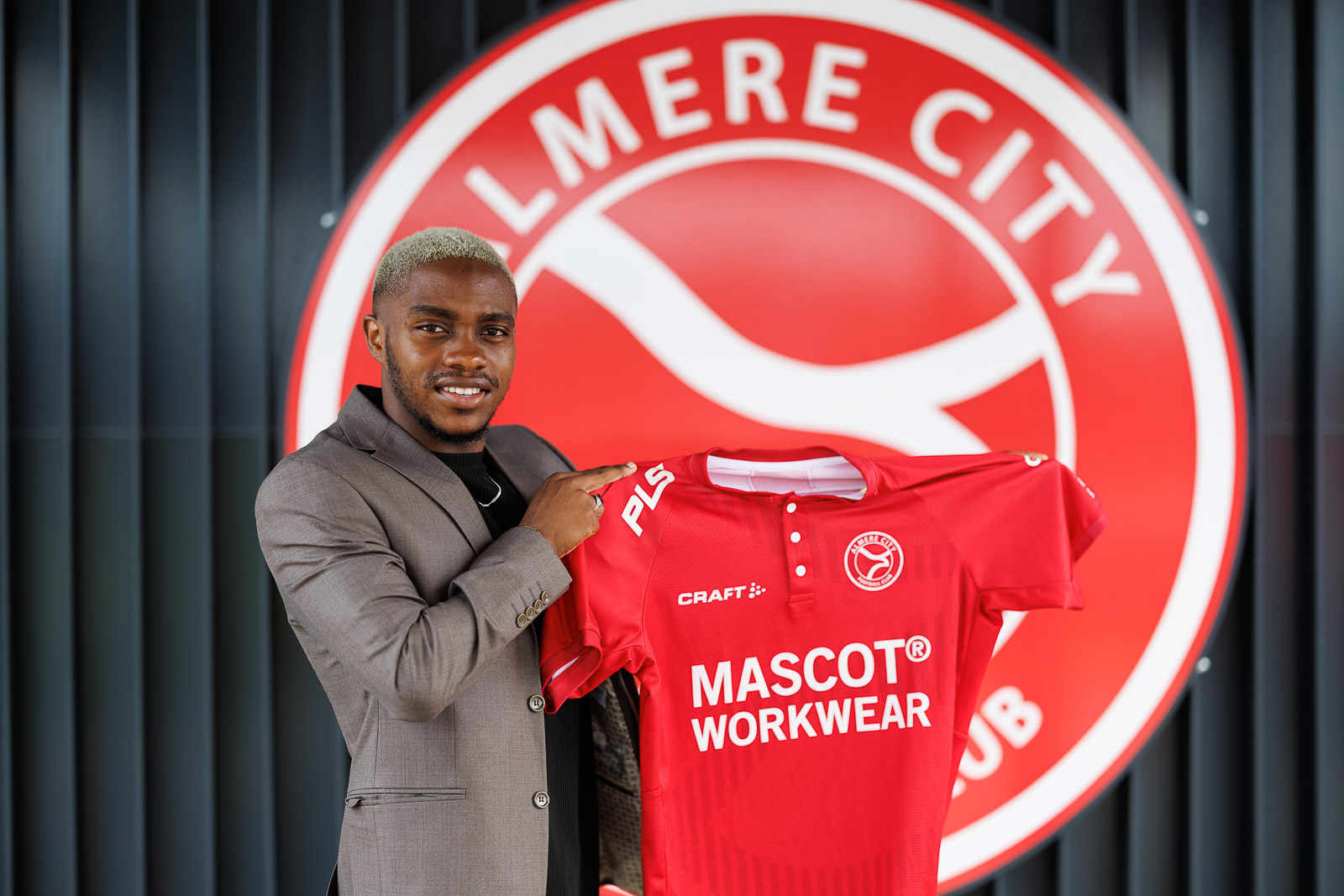 Faïz Mattoir, Faïz Mattoir signe à Almere City FC (Pays-Bas), Comoros Football 269 | Portail du football des Comores