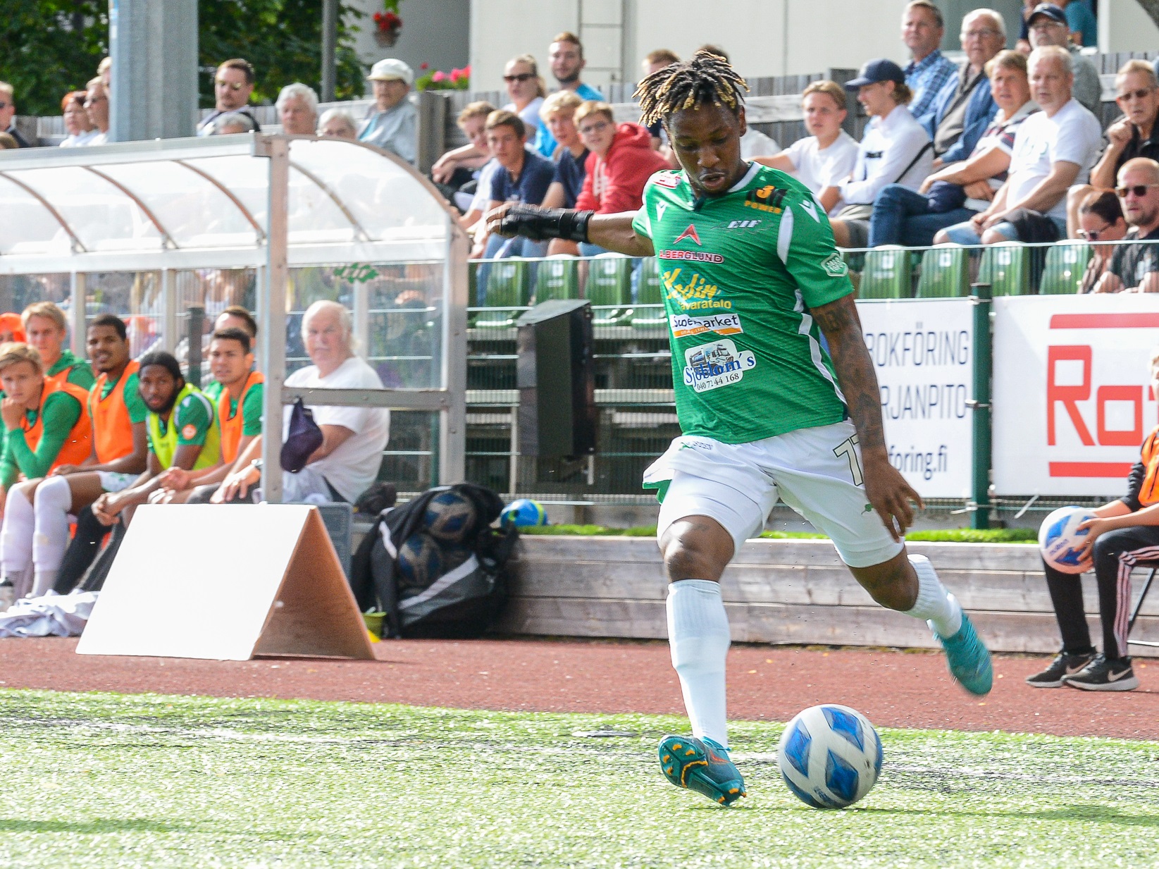 Kevin Moihedja, Ykkönen | Kevin Moihedja voit double avec Ekenäs IF, Comoros Football 269 | Portail du football des Comores