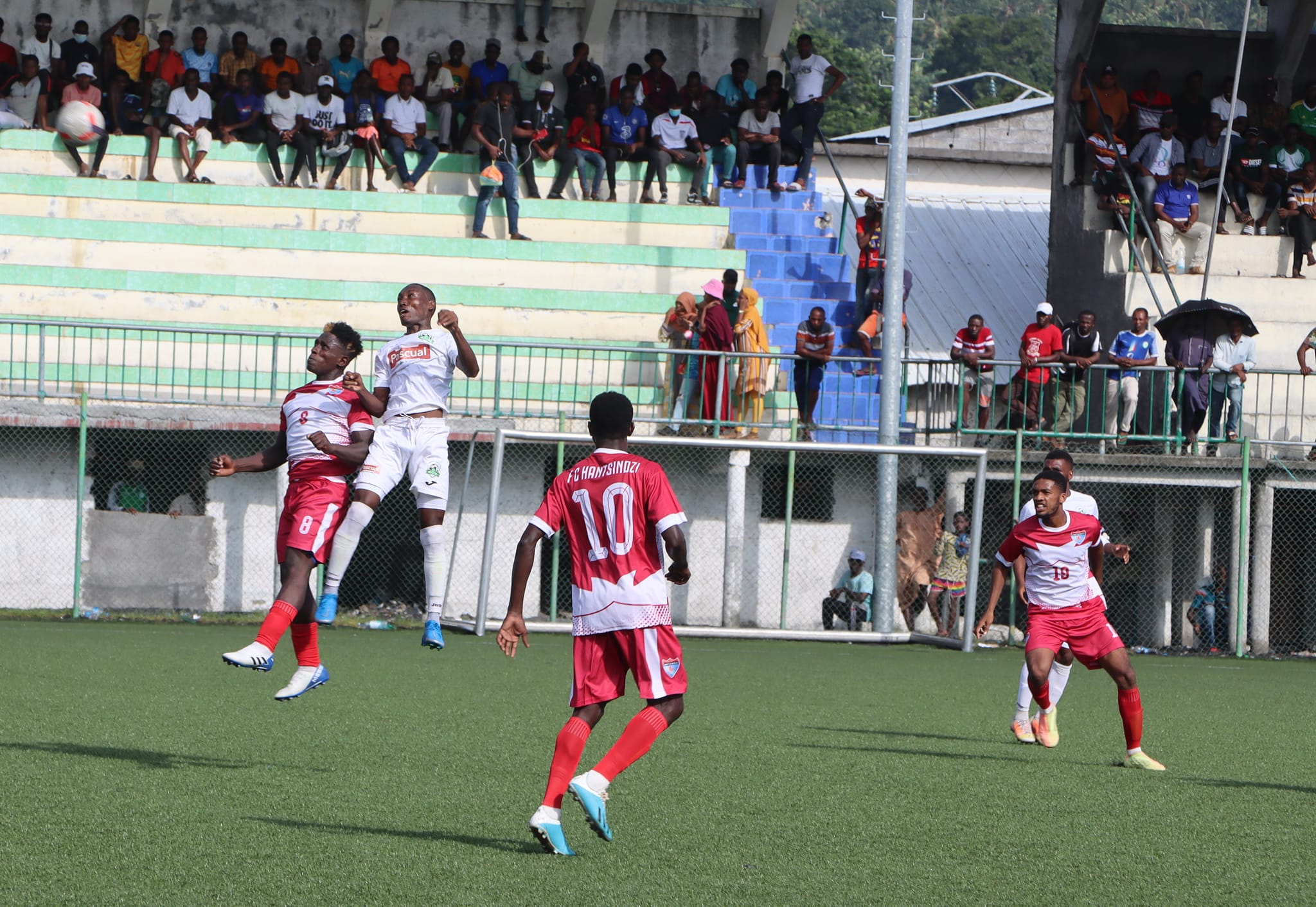 Rencontre entre FC Hantsindzi et US Zilimadjou en championnat des Comores à Ngazidja