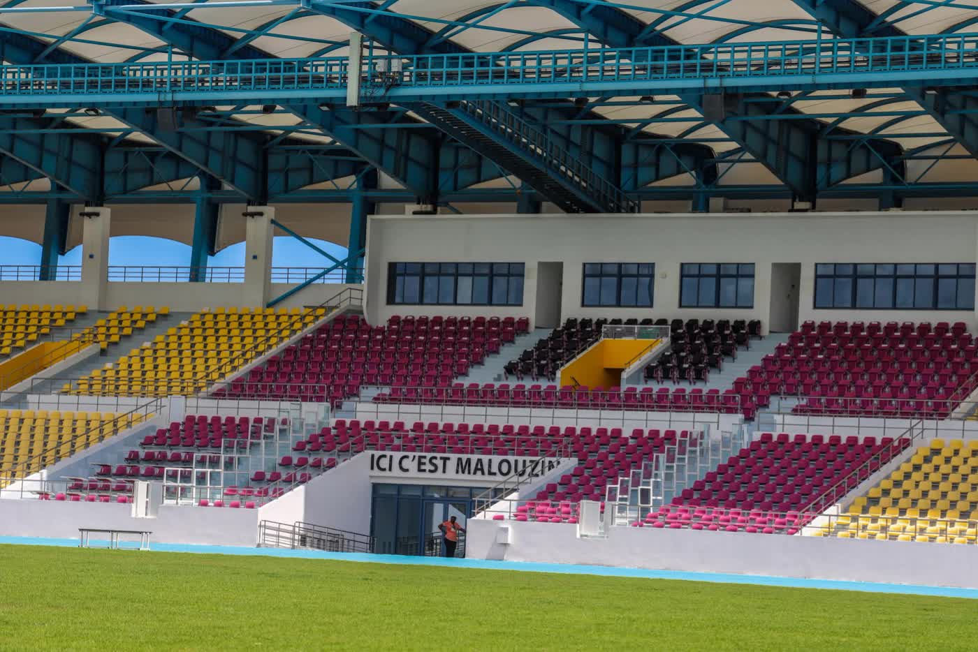 Stade omnisports de Maluzini, Comores