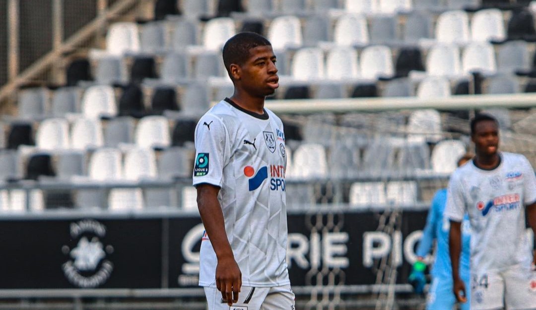 Rayan Lutin sous les couleurs d'Amiens SC en Ligue 2